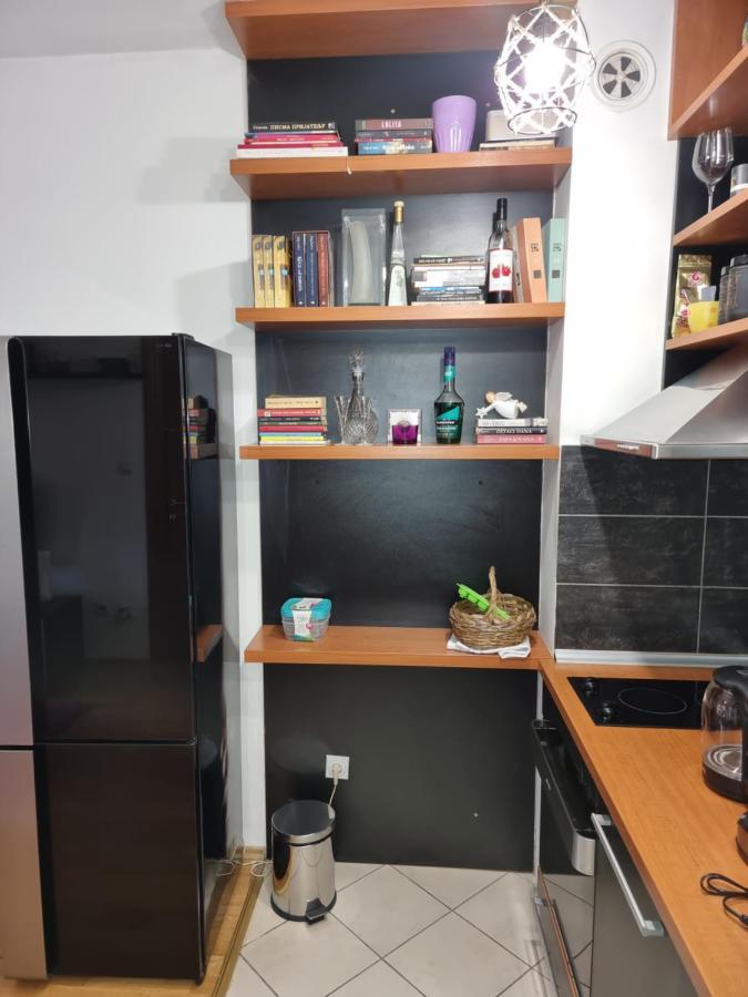 One Bedroom Centre Apartment Подгорица Екстериор снимка