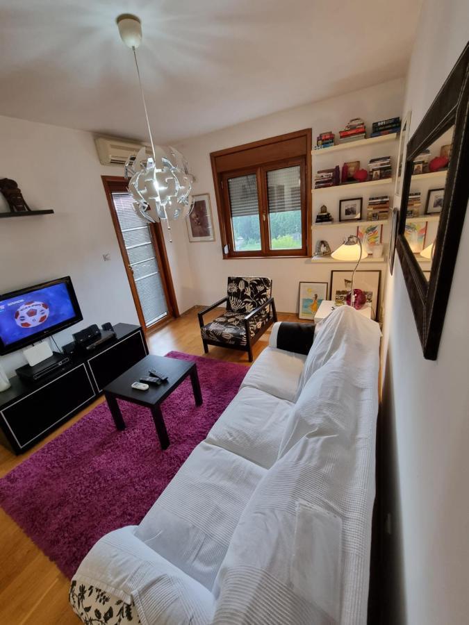 One Bedroom Centre Apartment Подгорица Екстериор снимка