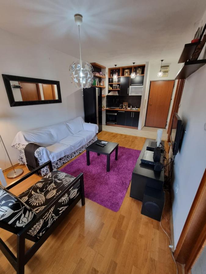 One Bedroom Centre Apartment Подгорица Екстериор снимка